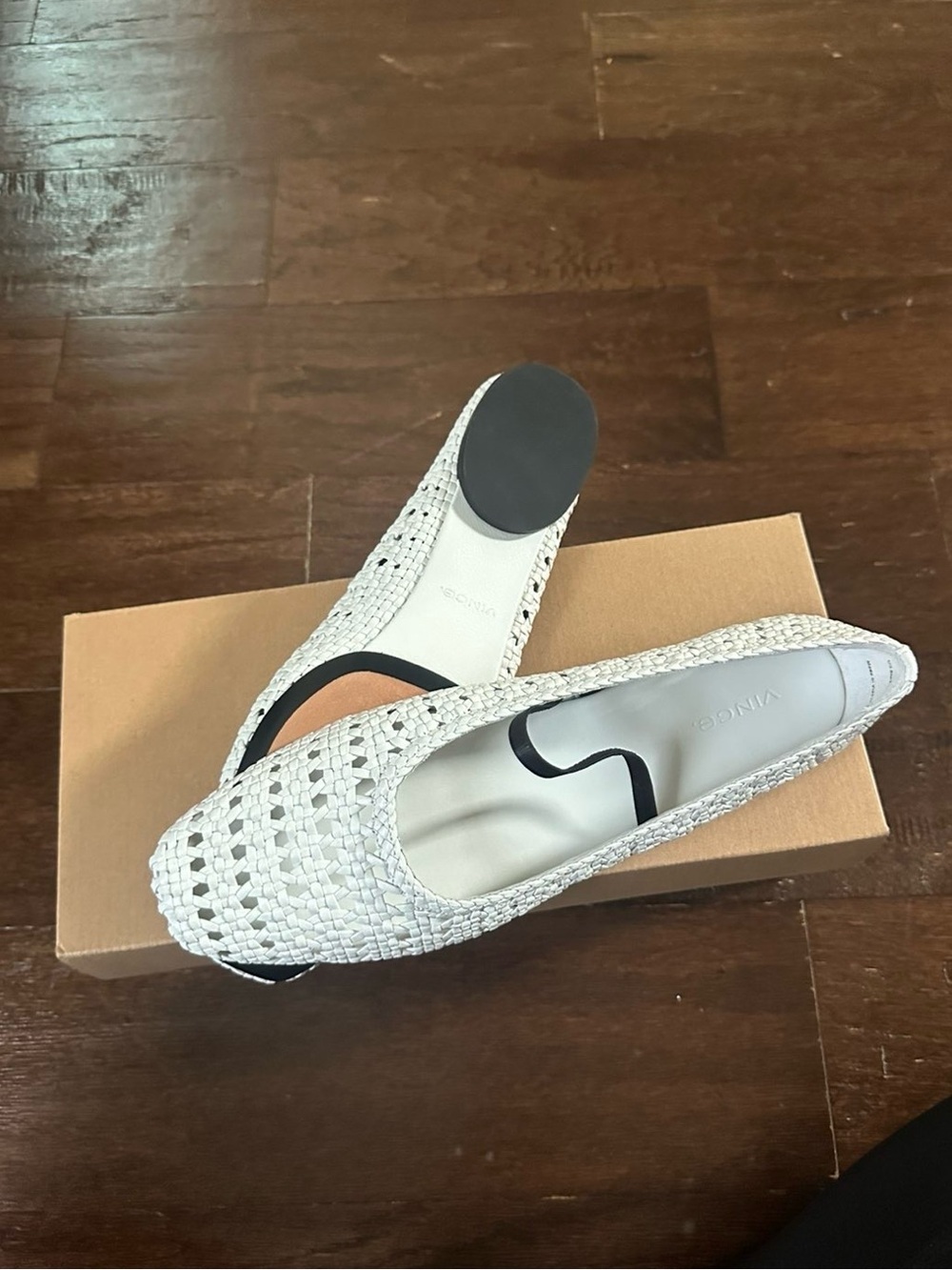 Vince Vivian White Woven Leather Mary Jane Ballet Flats Size 8 New - Picture 11 of 14